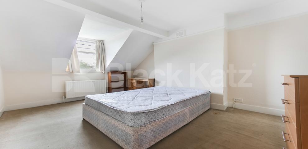 			NEW INSTRUCTION, 3 Bedroom, 1 bath, 1 reception Apartment			 Romola Road , Tulse Hill 